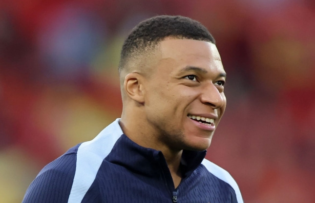 Kylian Mbappé hospitalisé : le Real Madrid privé de son attaquant vedette